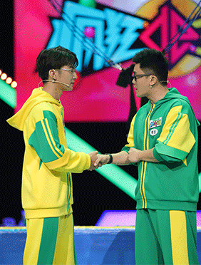 <b>《疯狂的球球》刘烨成游戏黑洞？燕子再现王者之风</b>