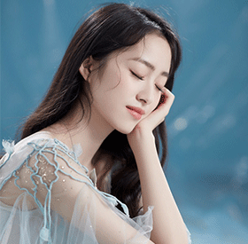 杨肸子蓝色纱裙宛若童话