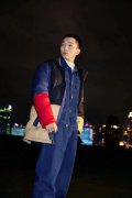 先锋音乐人蔡维泽时尚大片出炉 撞色牛仔