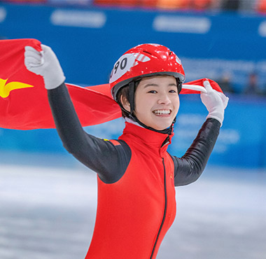 央视开年大剧《超越》首播热血收官 短道速滑群像展新时代超越精神