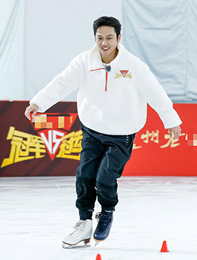 《冠军对冠军》庞清佟健风采依旧，与艺术体操冠军上演跨项对决