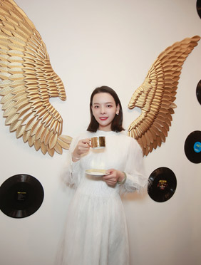 徐霖澜改名徐星尧主持金