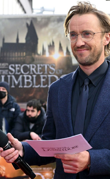 《神奇动物：邓布利多之谜》曝全新片段 全球首映魔法狂欢口碑爆棚