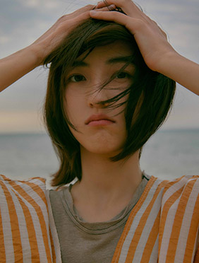 《向往6》张子枫日落写真释出 浪漫氛围引人期待