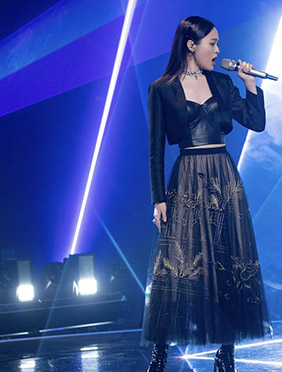 《春天花会开》传达民族自信与力量 龚爽与傲日其愣成为绽放新声