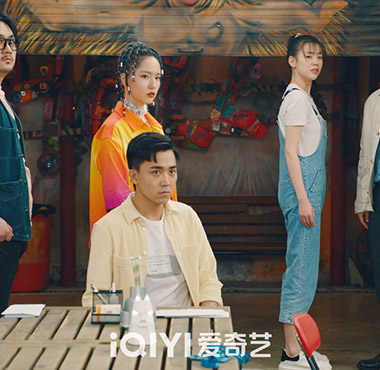 《破事精英》看着看着就哭了，打工人那些真实的故事