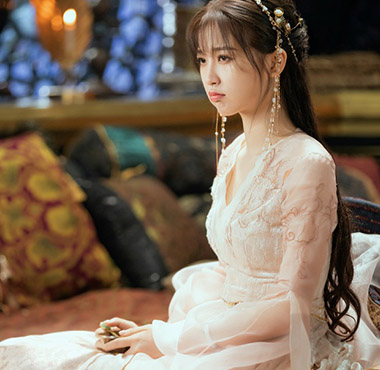 虞书欣小兰花哭戏获好评 《苍兰诀》热度破万