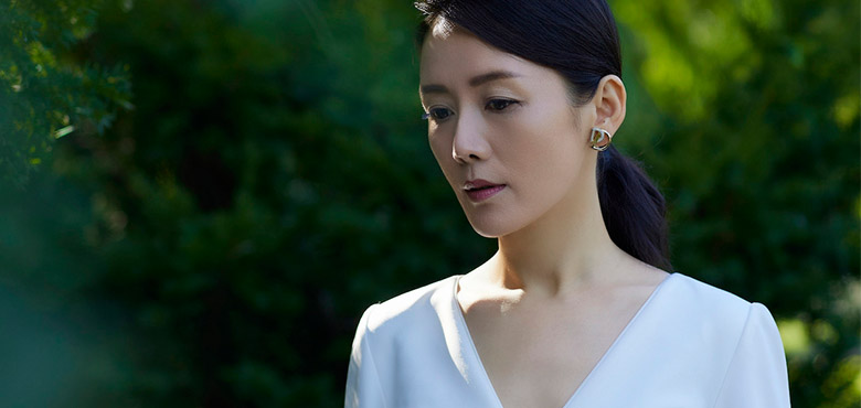 车永莉黑白造型贵气优雅 长春电影节透露新片即将上映