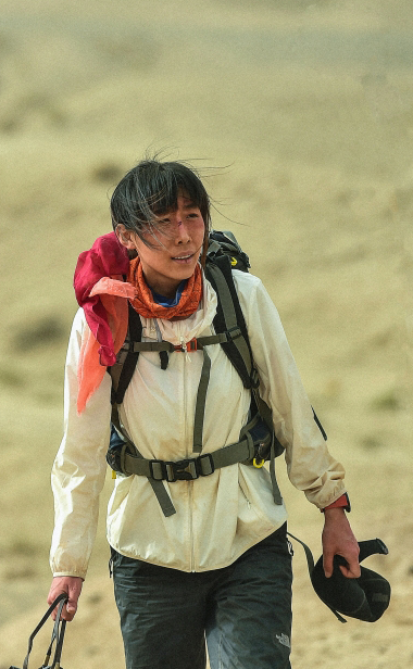 女性冒险电影《荒原》今日公映 任素汐绝境求生看点揭秘