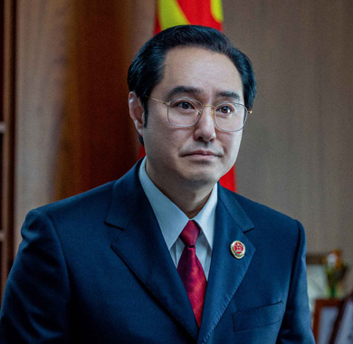  冯雷《公诉》收官 塑造正