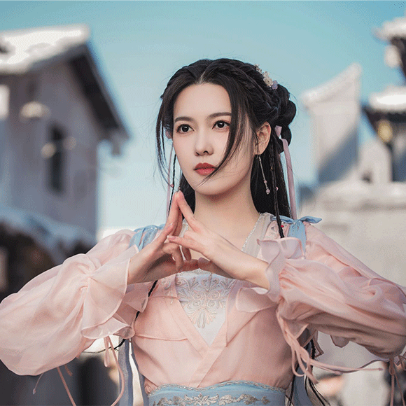 《雪鹰领主》热血收官，