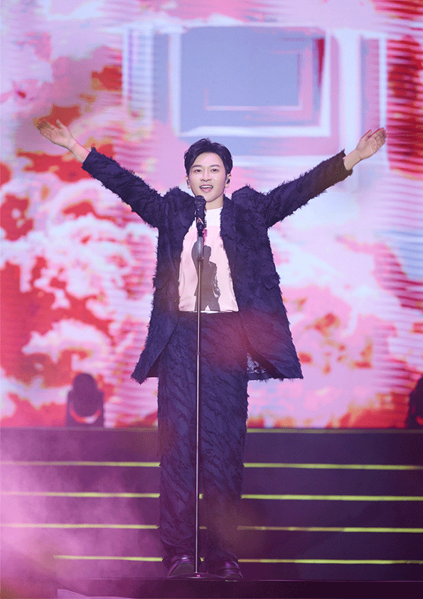 苏有朋巡演合肥站圆满开唱 用歌声陪伴歌