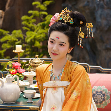 许龄月新剧《锦绣芳华》