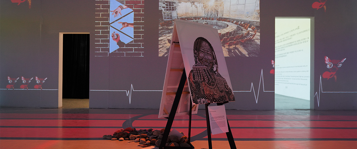 8月5日，一场名为《andy・wu 未定义》的独特艺术展，在 798 艺术中心 中国传媒大学 首都师范大学数字影像实践基地拉开序幕