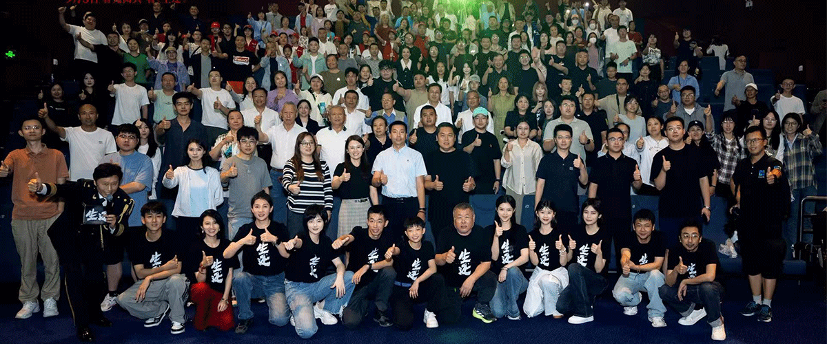 即将于9月3日上映的首部表现抗联全过程的电影《生还》今日希望定格版终极海报与血战到底版终极预告。影片根据抗联女兵