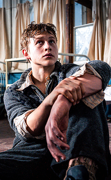  电影《血色牢笼》今日上映 取材伟大卫