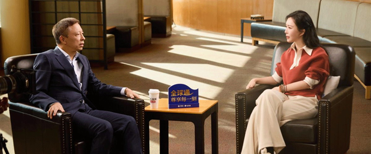 当互联网浪潮迭代不息，初代行业代表人物张朝阳早已跳出固有标签，以互联网物理教师、英语主播的全新身份，在认知探索