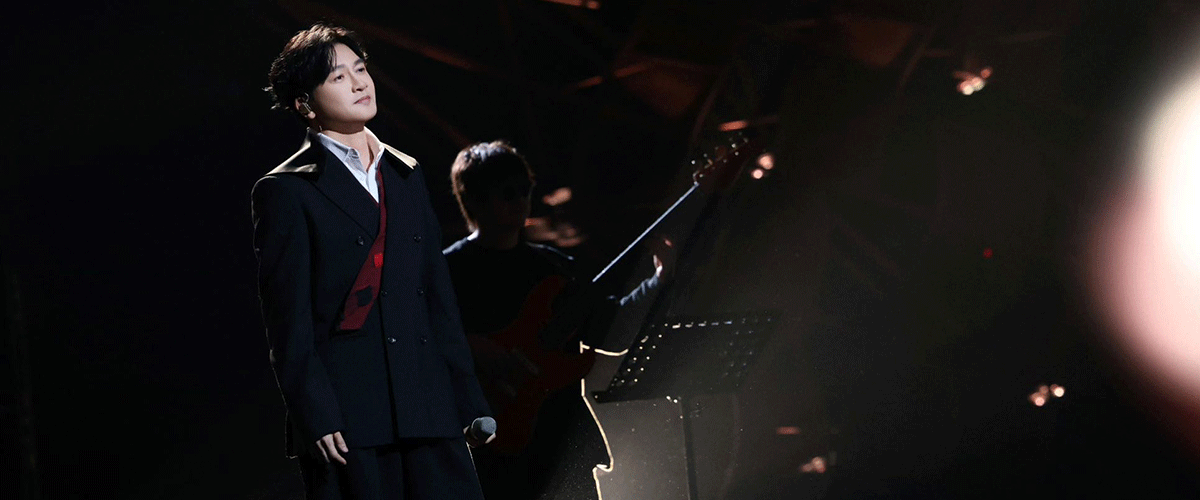 1月16日，《声生不息华流季》最新一期节目播出，苏有朋携手颜人中以双男主视角重塑经典歌曲《恋人未满》。上一期中，他