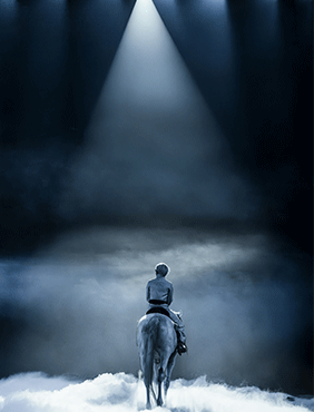 内娱首个没有舞台的演唱