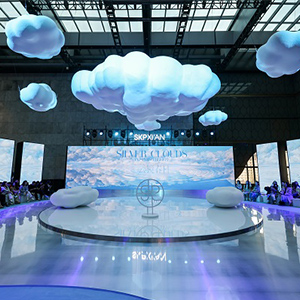 费加罗x西安SKP 春季焕新：张碧晨惊喜空降西安SKP「云镜春日」大秀