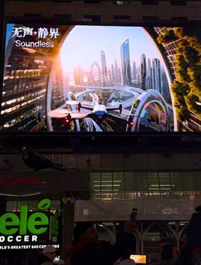 《无声1·静界》预告片登陆纽约时代广场大屏，AI电影引发全球关注