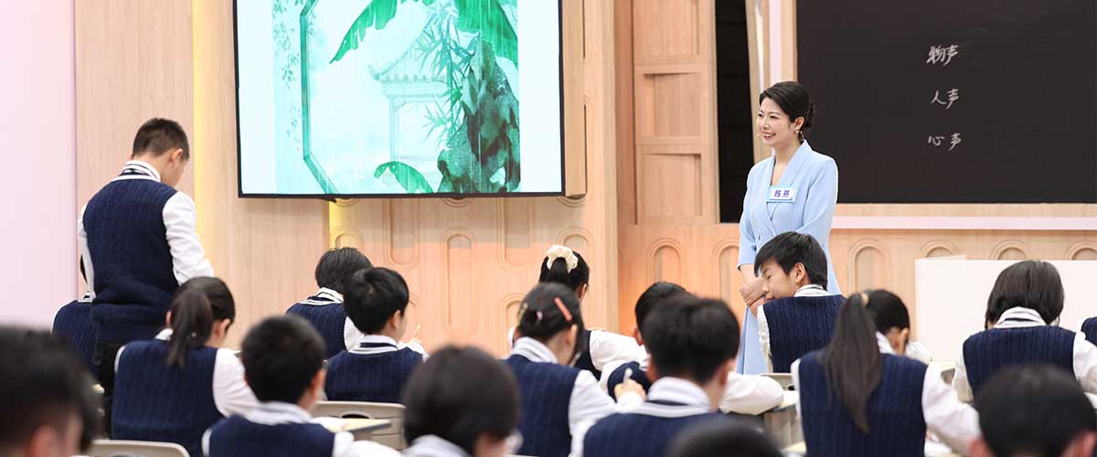 由山东卫视精心打造的文化教育类综艺《超级语文课》火热上新！本期正式开启初中组精彩课堂竞技，延续 打造受益终生的