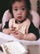 美人胚子！陶昕然女儿正脸首曝光 大眼睛黑亮唇形美