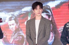 杨洋《武动乾坤》被虐惨 导演张黎赞其“很行”