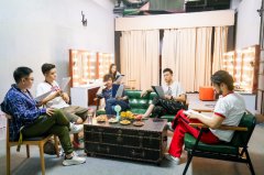 《青春同学会》迎来收官大戏，袁弘状态轻松猛撒娇