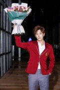 李汶翰《追球》杀青  剧组氛围温馨备受期待