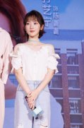 孙艺宁俏丽短发出席《惹上冷殿下》开播发布会