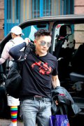 《中餐厅》苏有朋状况连连屡摔倒 “策马奔腾”上演回忆杀