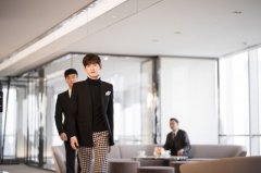 张翰《如若巴黎》被逼订婚遭泼酒 千里追爱哭戏演技获赞
