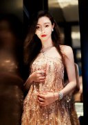 宋轶优雅现身品牌晚宴 《天天向上》聊演艺心声