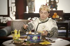 苏有朋《我在宫里做厨师》热播 从造型到心态皆保鲜