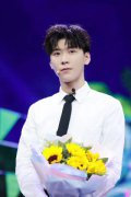 王博文《星空下的童话》化身海豚王子 萌娃痛哭暖心安慰