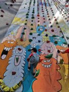 陈龙晒儿子攀岩照片 小男子汉成功晋升为“攀登者”