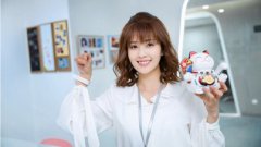 白鹿新剧饰软萌社畜少女 原声出演获赞有代入感