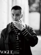 陈伟霆《VogueFilm》以光影映像呈现时间之砂