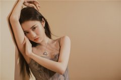 张慧雯波光碎金裙现身 《有翡》趣闻大爆料