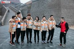 杨超越化身“好奇宝宝” 砖员团与“孟姜女”笑点比拼