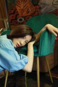 童苡萱生日化身“蓝精灵” 惊艳梦幻写真