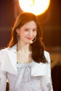 《乘风破浪的姐姐》迎来首轮公演 金晨大
