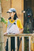 张子枫《向往4》化身兼职摄影 不惧炎夏