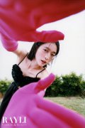 张雪迎落日海岸大片，百变少女编织仲夏