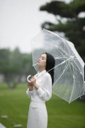 程砚秋写真清新唯美 光影交织谱写浪漫雨