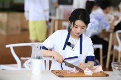 赵丽颖《中餐厅》收官感动落泪  体贴他