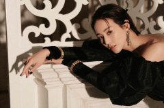 张钧甯出席ELLE风尚大典 精致隽美绽放时