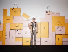 许魏洲上海出席品牌活动 靓仔出街港风十