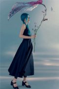 Angelababy登杂志四月刊封面 蓝发人鱼姬造